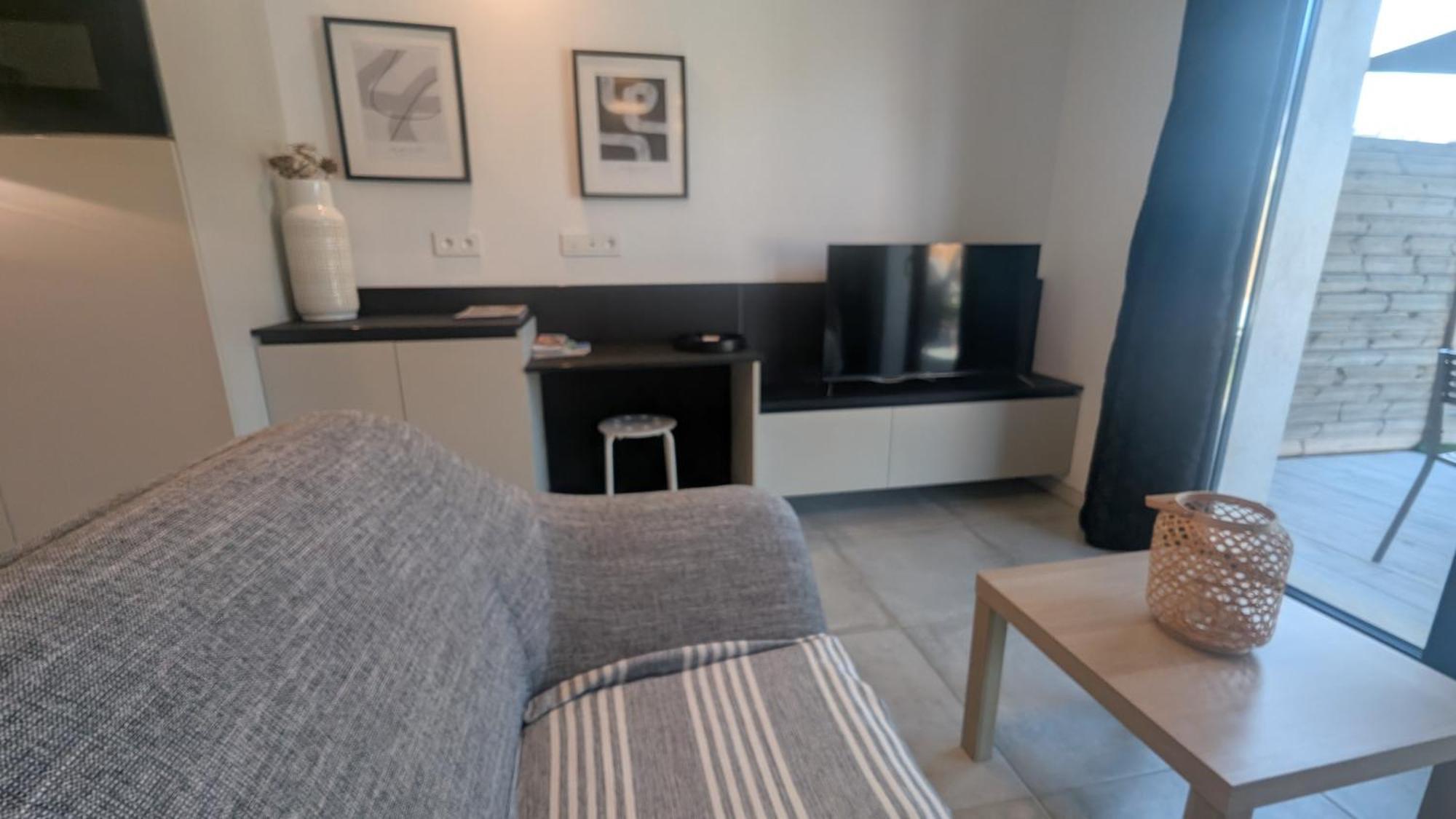 Appartement Luxe Avec Piscine Chauffee & Jacuzzi Prive - Cote D'Azur Roquefort-les-Pins Exterior foto