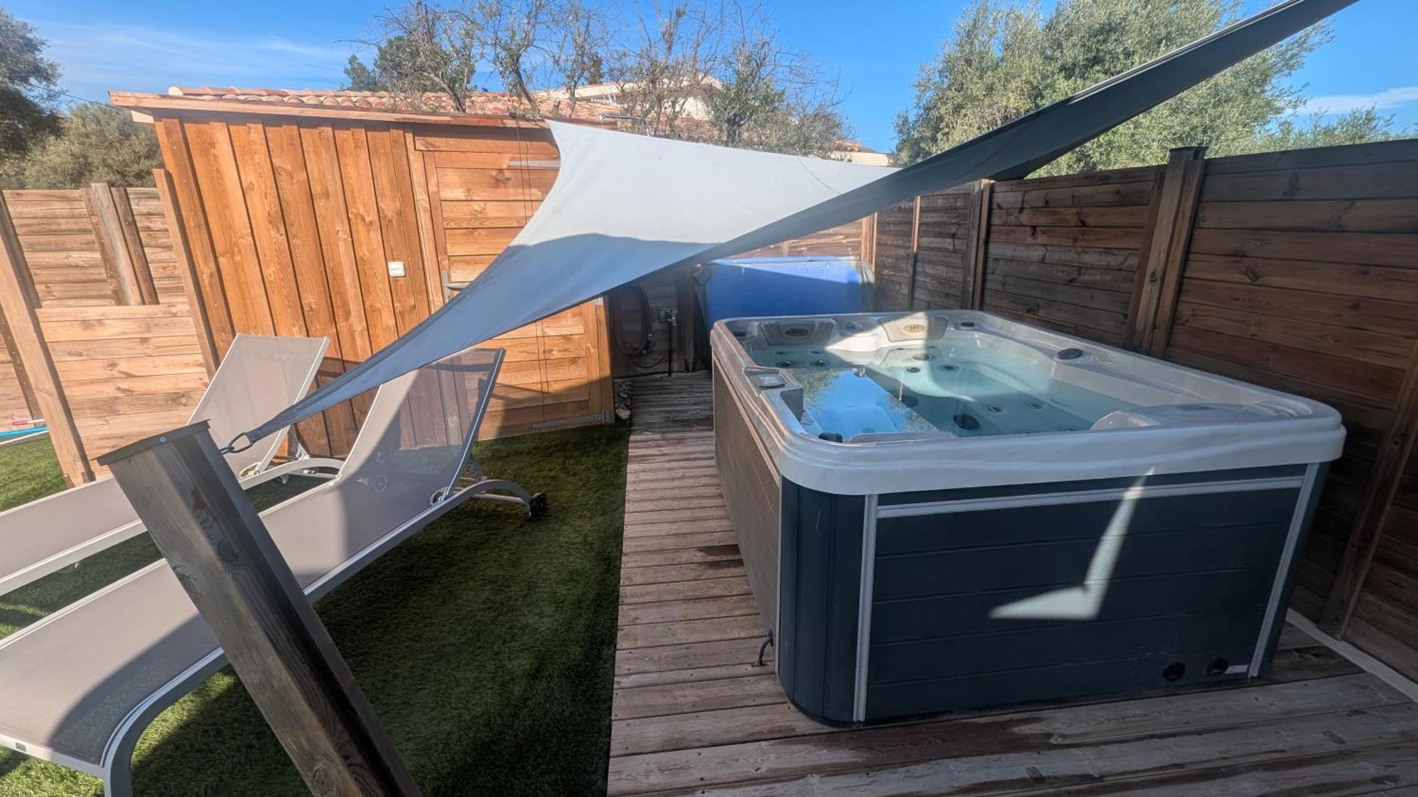 Appartement Luxe Avec Piscine Chauffee & Jacuzzi Prive - Cote D'Azur Roquefort-les-Pins Exterior foto